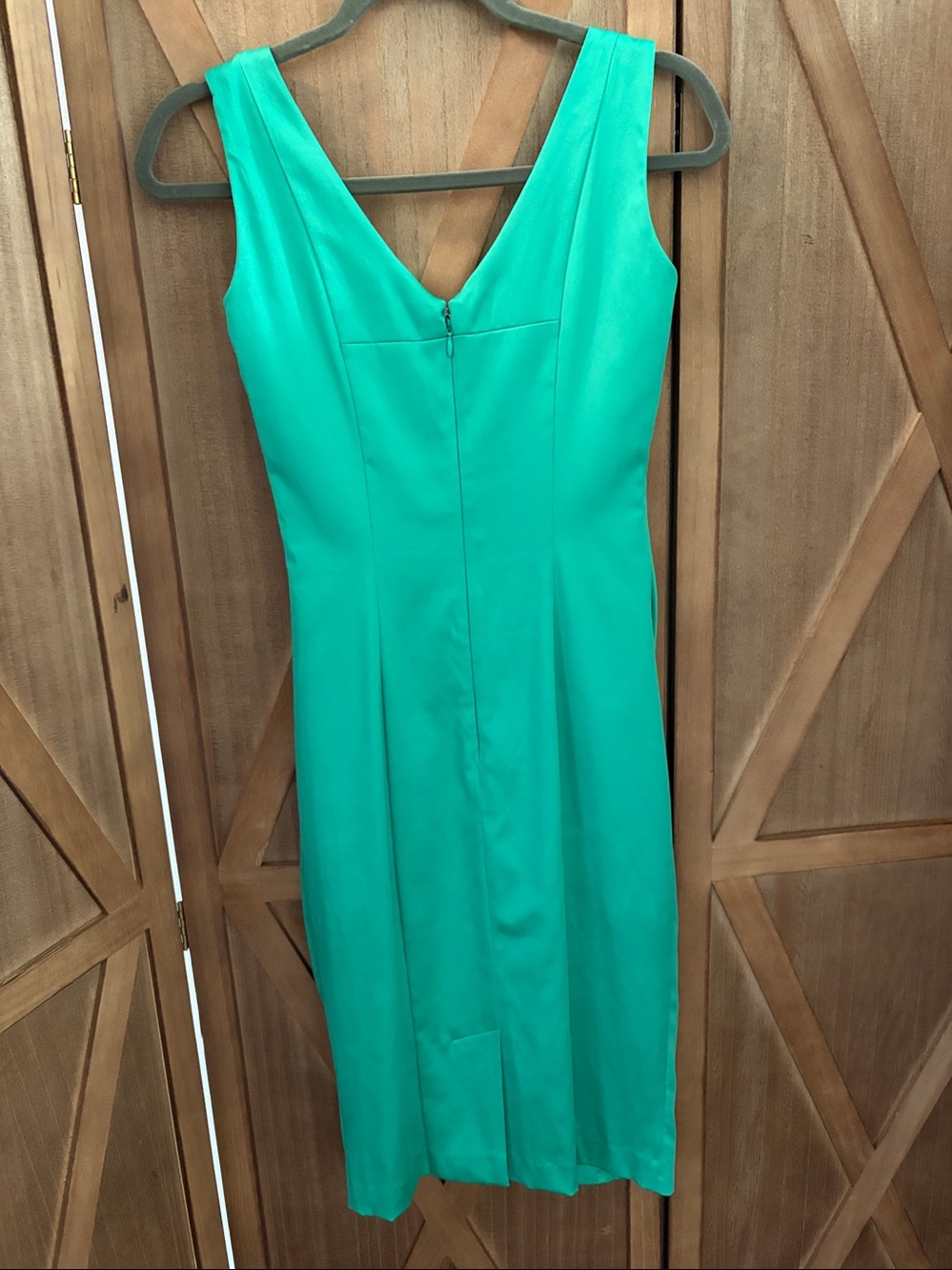 🇨🇦LE CHATEAU Gorgeous Emerald Green Form Fitting Dress SIZE XXS - Picture 9 of 12